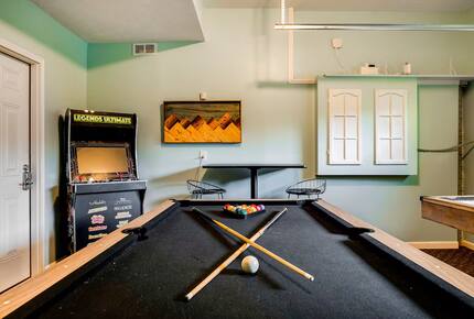 Wellness & Adventure Retreat with Scenic Views - Massanutten, Virginia