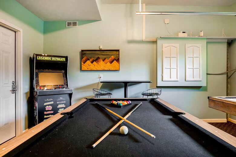 Wellness & Adventure Retreat with Scenic Views - Massanutten, Virginia