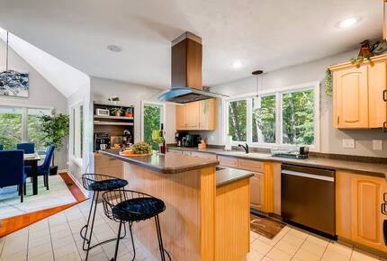 Wellness & Adventure Retreat with Scenic Views - Massanutten, Virginia