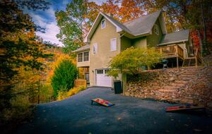 Wellness & Adventure Retreat with Scenic Views - Massanutten, Virginia