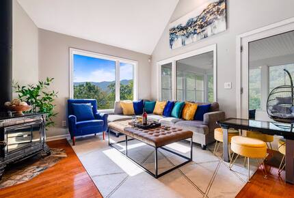 Wellness & Adventure Retreat with Scenic Views - Massanutten, Virginia