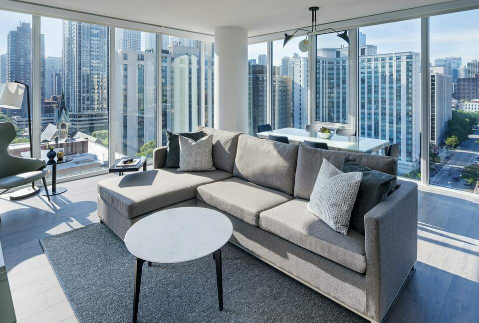 Quintess Collection - Wells - Chicago, Illinois