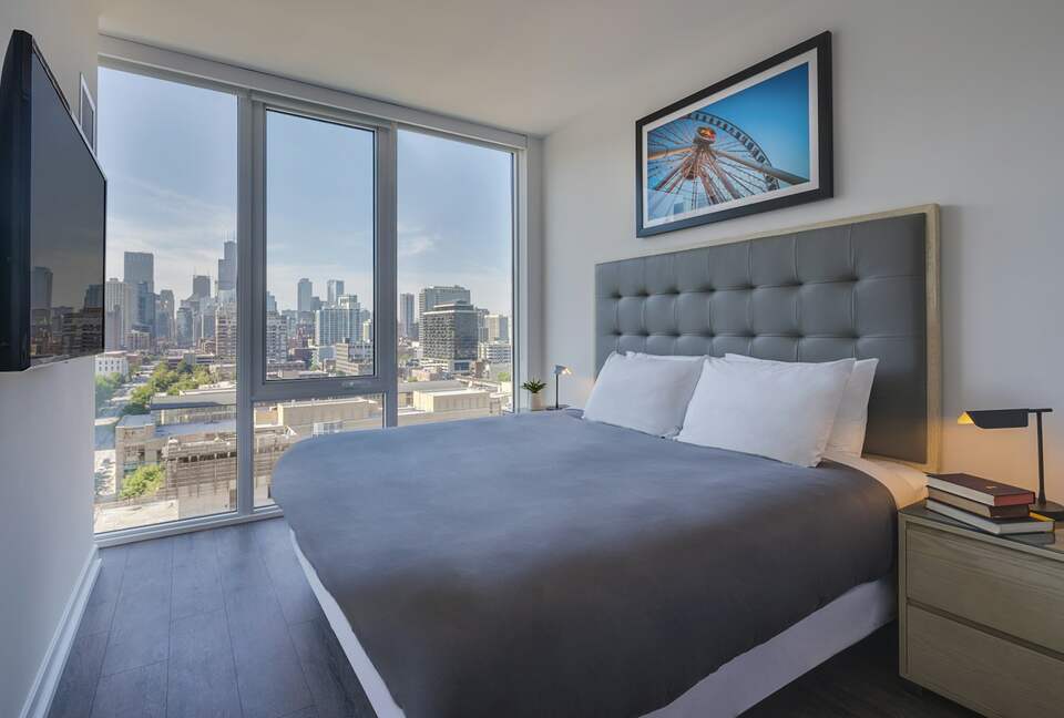 Quintess Collection - Wells - Chicago, Illinois