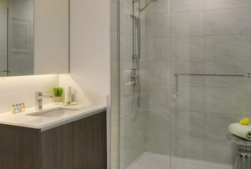 Quintess Collection - Wells - Chicago, Illinois