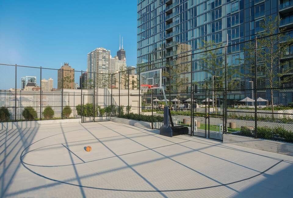 Quintess Collection - Wells - Chicago, Illinois