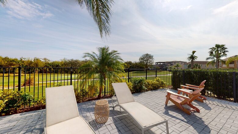 Quintess Collection - Castle Pines - Reunion, Florida