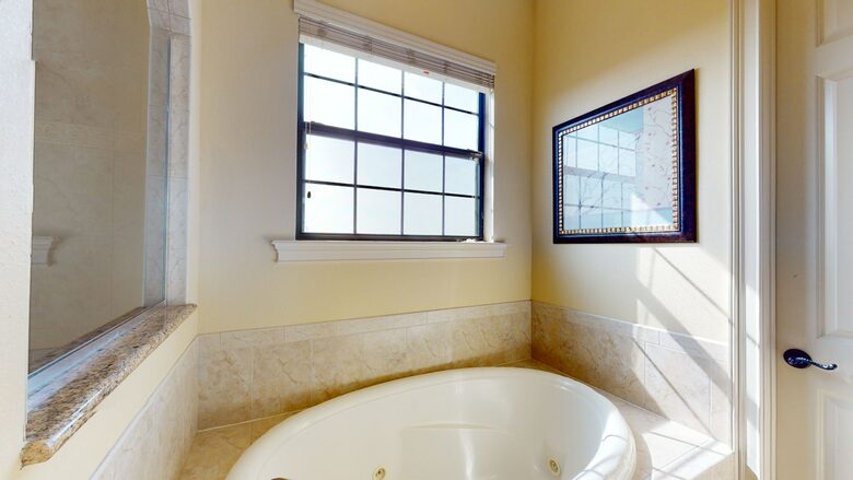 Quintess Collection - Castle Pines - Reunion, Florida