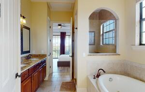 Quintess Collection - Castle Pines - Reunion, Florida