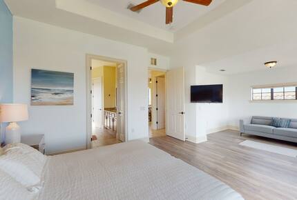 Quintess Collection - Castle Pines - Reunion, Florida