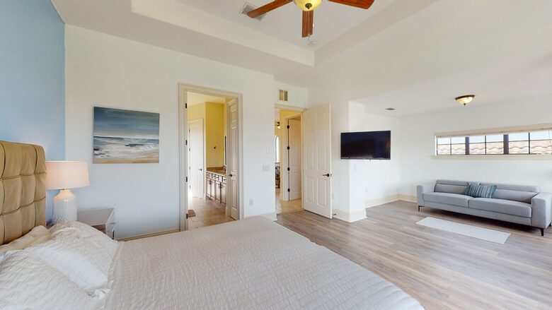 Quintess Collection - Castle Pines - Reunion, Florida