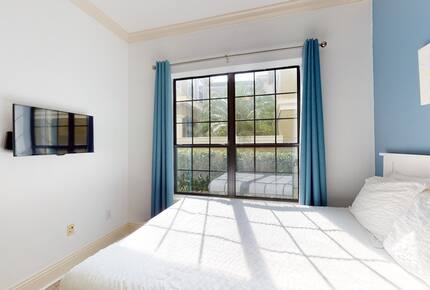 Quintess Collection - Castle Pines - Reunion, Florida