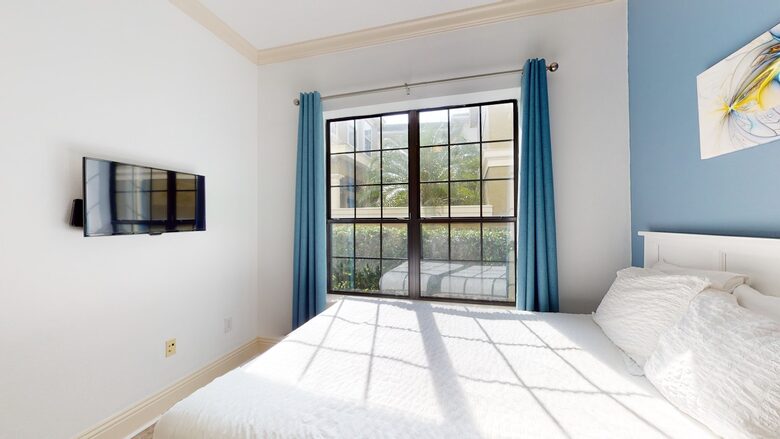 Quintess Collection - Castle Pines - Reunion, Florida