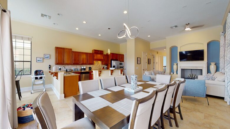 Quintess Collection - Castle Pines - Reunion, Florida