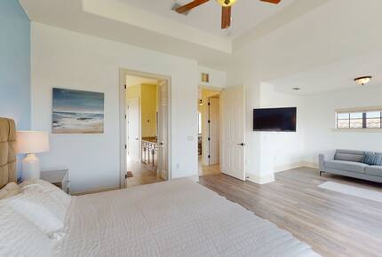 Quintess Collection - Castle Pines - Reunion, Florida