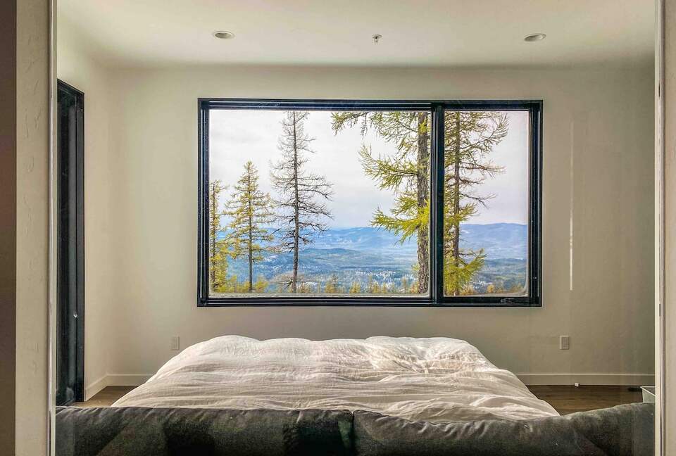 Ski-In/Ski-Out Luxury Chalet with Breathtaking Mountain Views - Whitefish, Montana