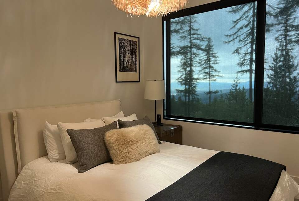 Ski-In/Ski-Out Luxury Chalet with Breathtaking Mountain Views - Whitefish, Montana