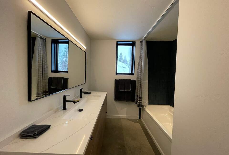 Ski-In/Ski-Out Luxury Chalet with Breathtaking Mountain Views - Whitefish, Montana