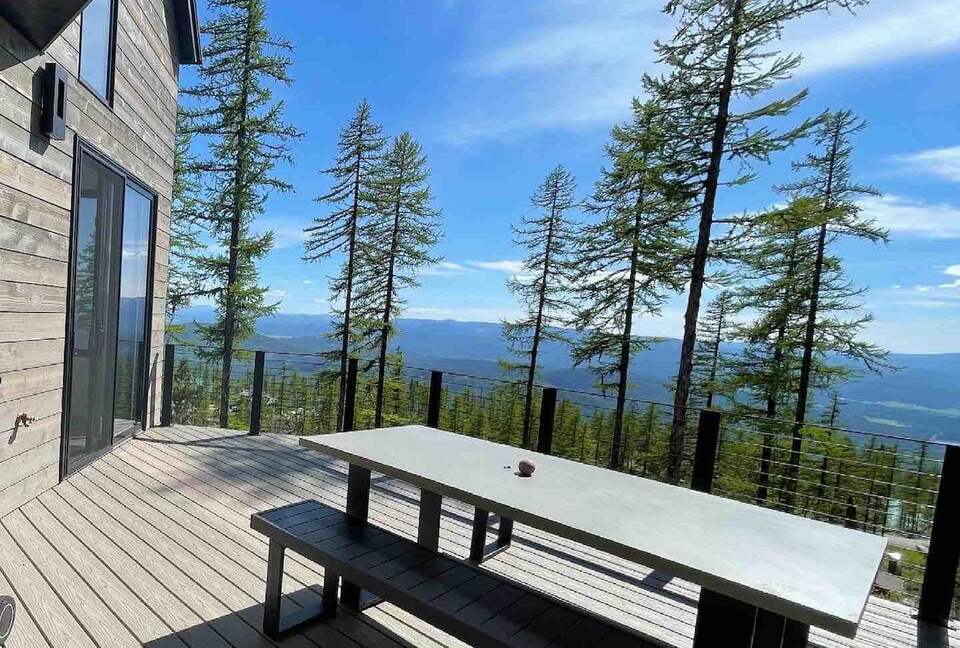 Ski-In/Ski-Out Luxury Chalet with Breathtaking Mountain Views - Whitefish, Montana