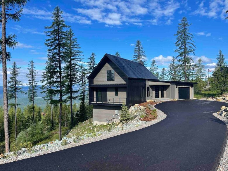 Ski-In/Ski-Out Luxury Chalet with Breathtaking Mountain Views - Whitefish, Montana