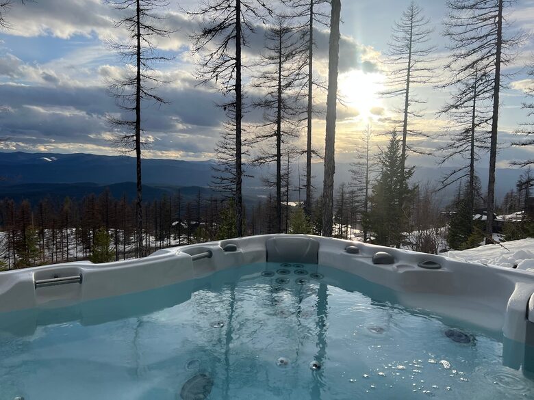 Ski-In/Ski-Out Luxury Chalet with Breathtaking Mountain Views - Whitefish, Montana