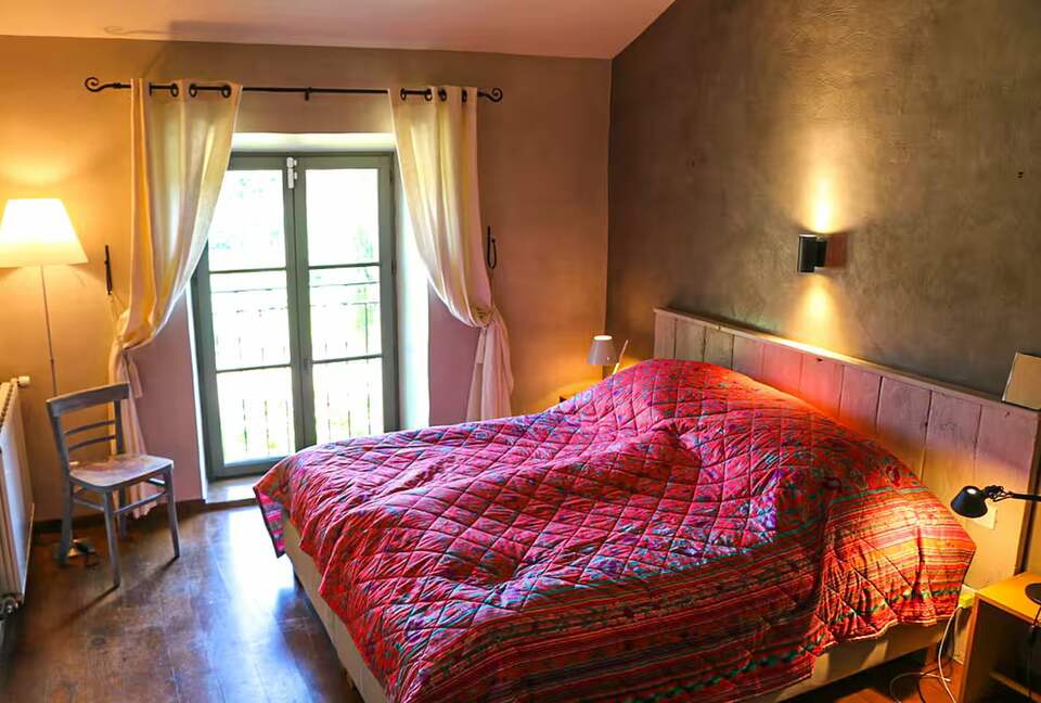 Timeless Farmhouse with Pool and Garden in Provence - Plan-d'Orgon, France