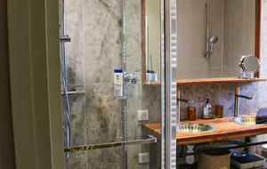 Timeless Farmhouse with Pool and Garden in Provence - Plan-d'Orgon, France