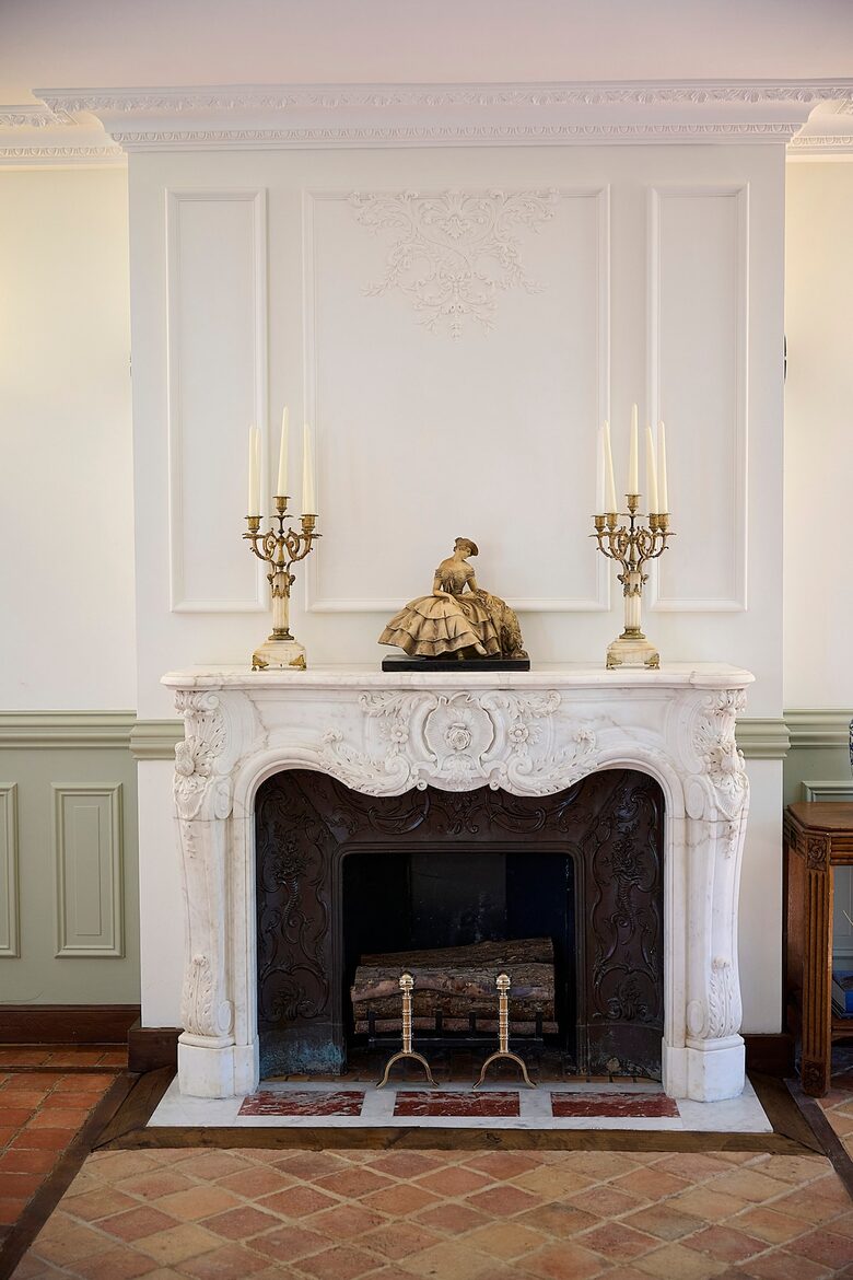 Exquisite 14th-Century Estate Near the Coast - Étables-sur-Mer, France