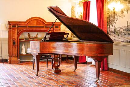 Exquisite 14th-Century Estate Near the Coast - Étables-sur-Mer, France