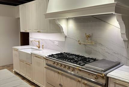 Exquisite 14th-Century Estate Near the Coast - Étables-sur-Mer, France