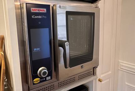 Exquisite 14th-Century Estate Near the Coast - Étables-sur-Mer, France