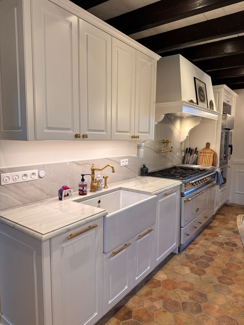 Exquisite 14th-Century Estate Near the Coast - Étables-sur-Mer, France