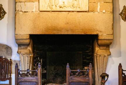 Exquisite 14th-Century Estate Near the Coast - Étables-sur-Mer, France