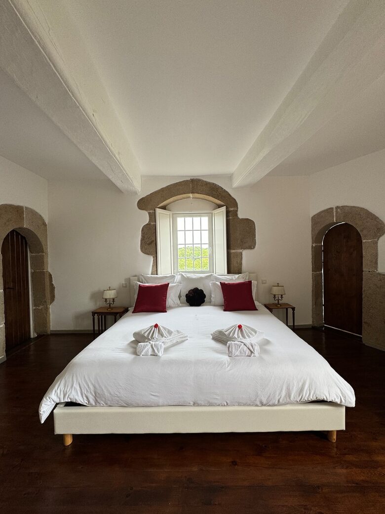 Exquisite 14th-Century Estate Near the Coast - Étables-sur-Mer, France