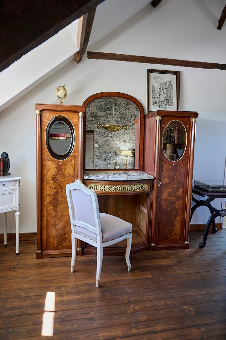 Exquisite 14th-Century Estate Near the Coast - Étables-sur-Mer, France