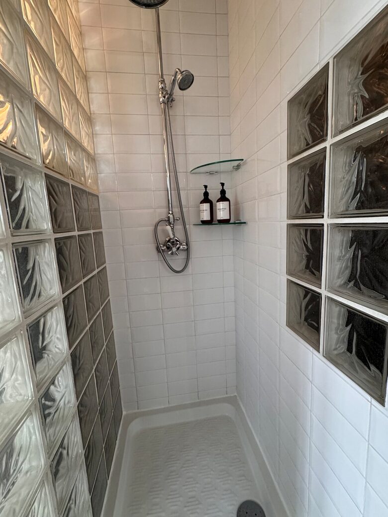 Exquisite 14th-Century Estate Near the Coast - Étables-sur-Mer, France