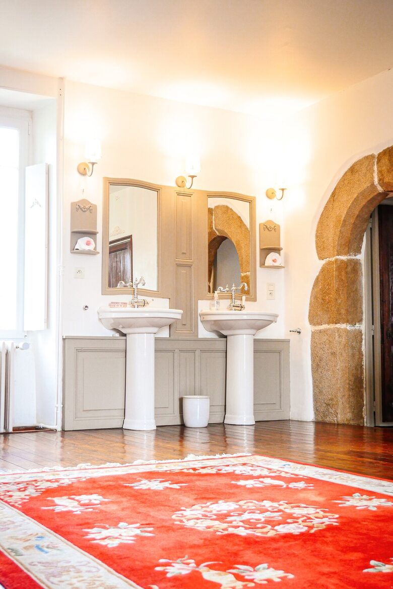 Exquisite 14th-Century Estate Near the Coast - Étables-sur-Mer, France