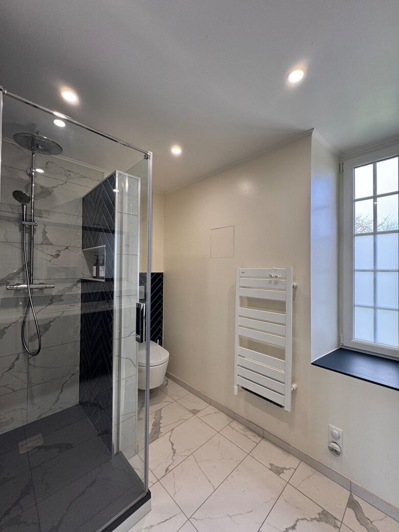 Exquisite 14th-Century Estate Near the Coast - Étables-sur-Mer, France