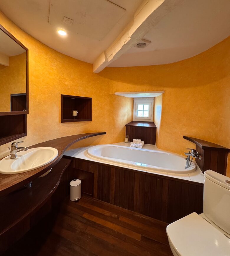 Exquisite 14th-Century Estate Near the Coast - Étables-sur-Mer, France