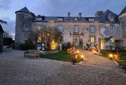 Exquisite 14th-Century Estate Near the Coast - Étables-sur-Mer, France