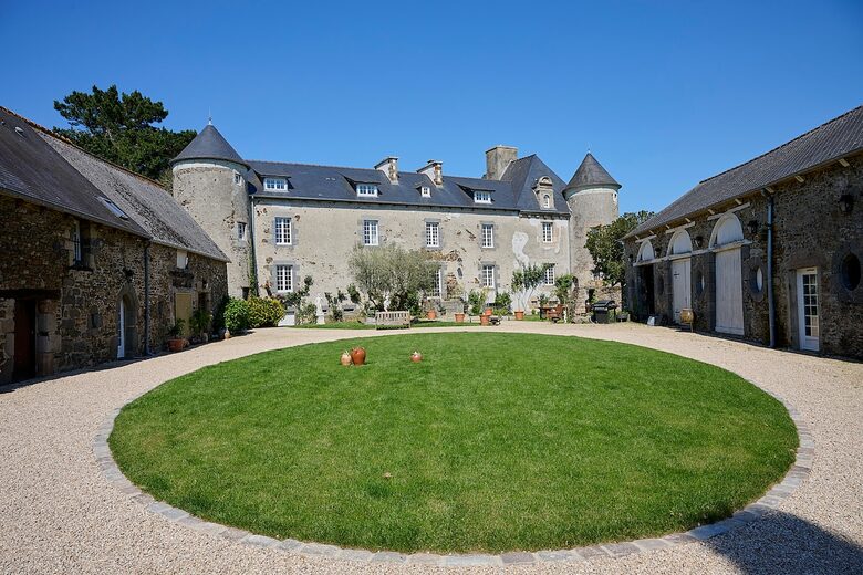 Exquisite 14th-Century Estate Near the Coast - Étables-sur-Mer, France