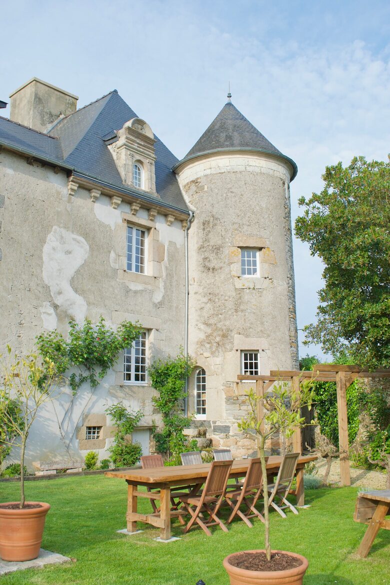 Exquisite 14th-Century Estate Near the Coast - Étables-sur-Mer, France
