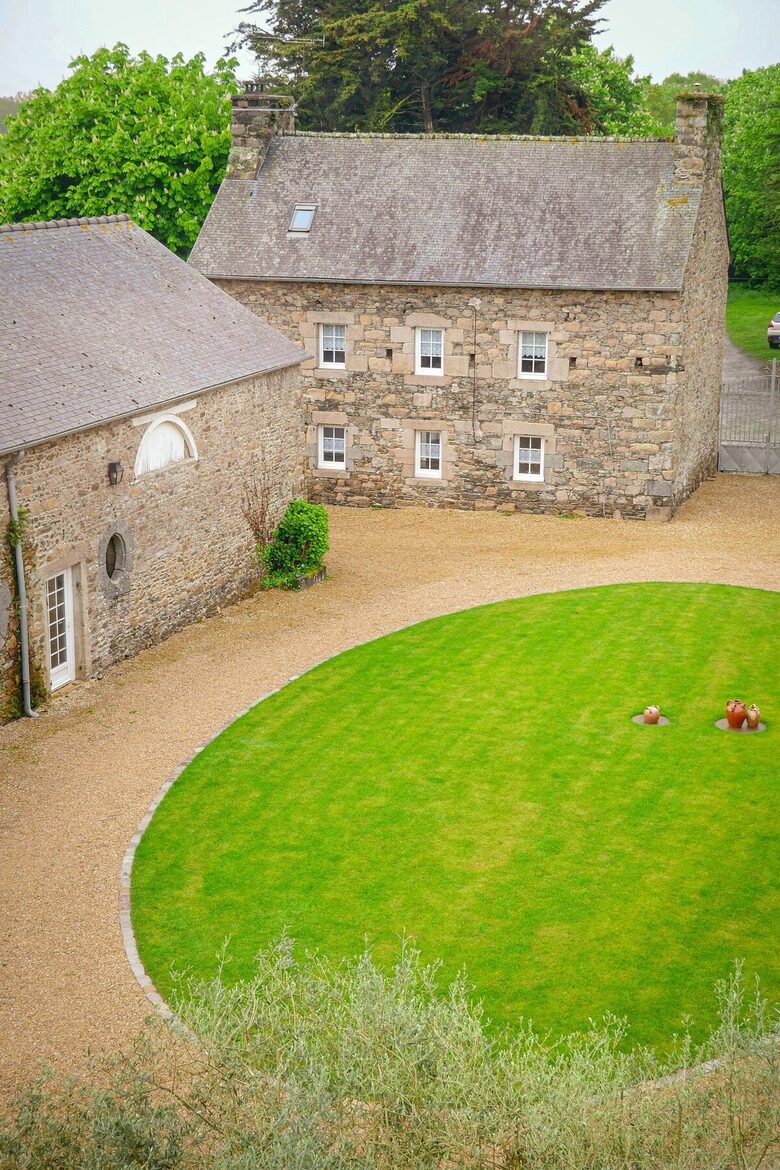 Exquisite 14th-Century Estate Near the Coast - Étables-sur-Mer, France