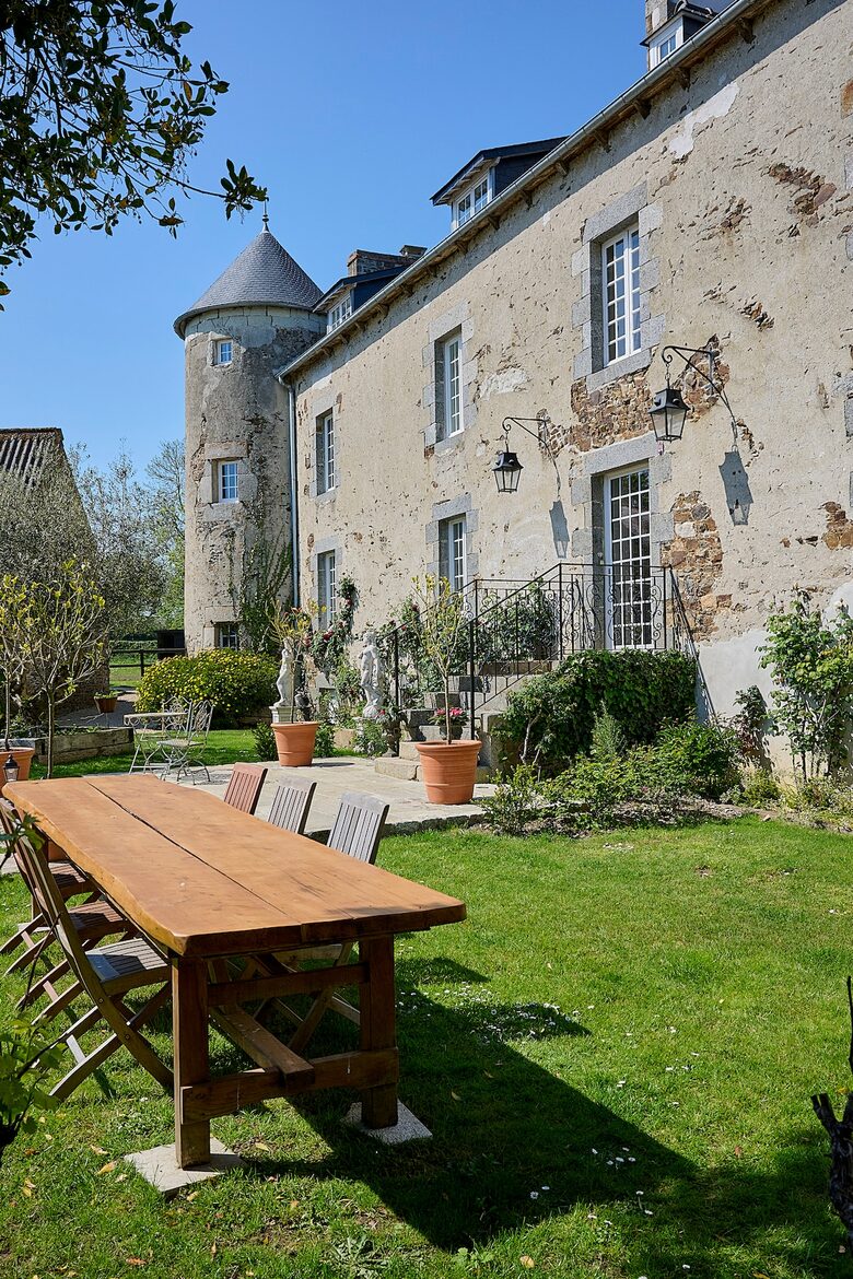 Exquisite 14th-Century Estate Near the Coast - Étables-sur-Mer, France