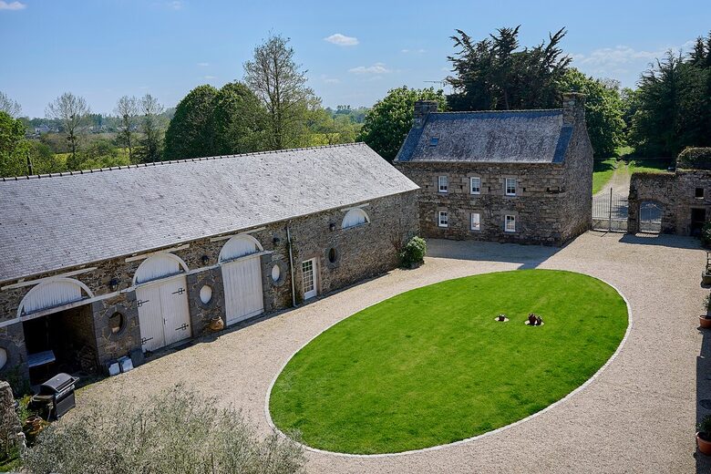 Exquisite 14th-Century Estate Near the Coast - Étables-sur-Mer, France