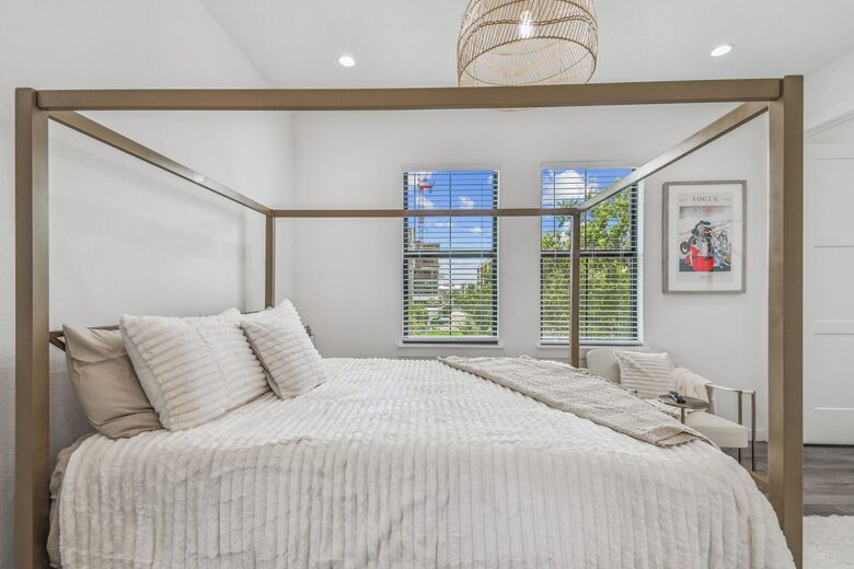 Urban Oasis with Rooftop Views in Tampa - Tampa, Florida