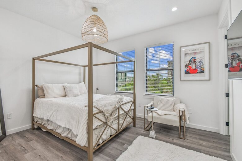 Urban Oasis with Rooftop Views in Tampa - Tampa, Florida