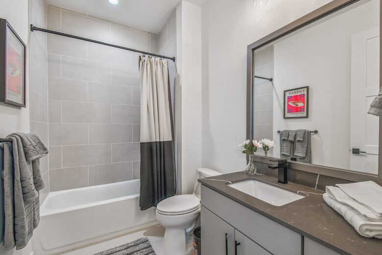 Urban Oasis with Rooftop Views in Tampa - Tampa, Florida