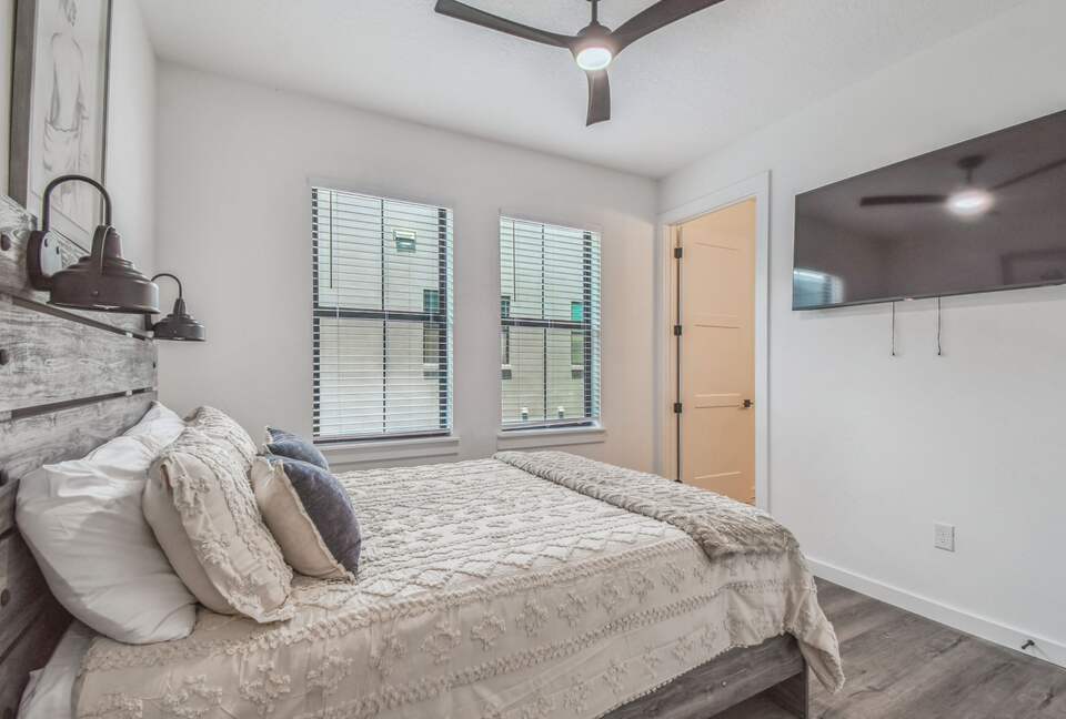 Urban Oasis with Rooftop Views in Tampa - Tampa, Florida