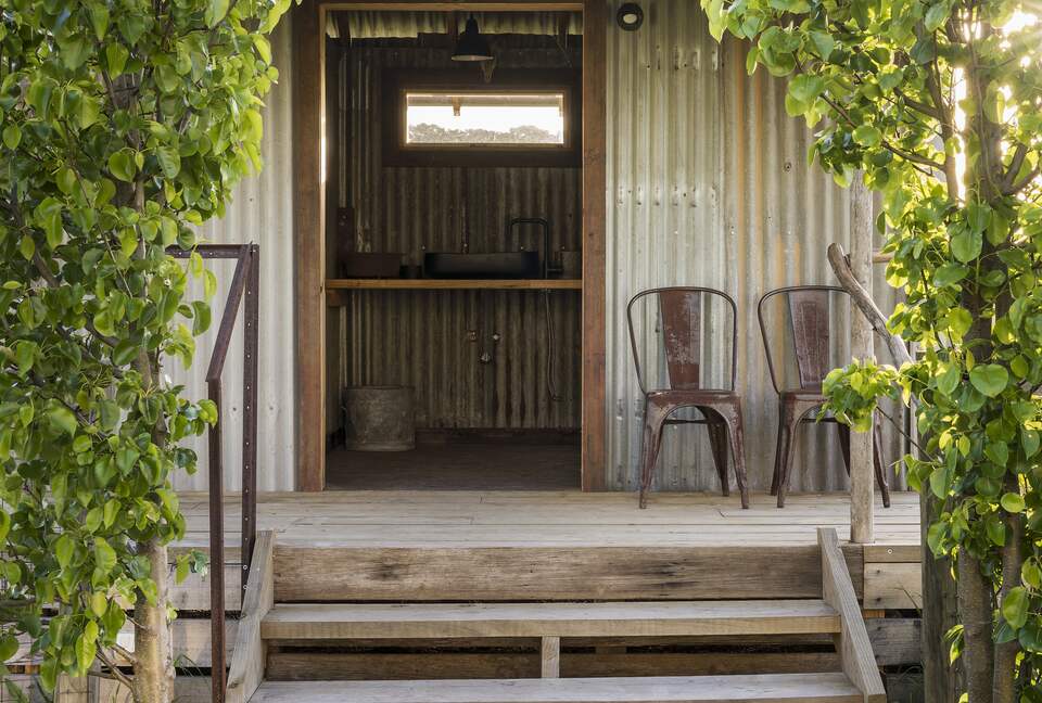 Countryside Grandeur with Private Lake and Tennis Court - Moorooduc, Australia