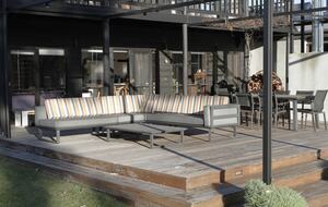 Countryside Grandeur with Private Lake and Tennis Court - Moorooduc, Australia